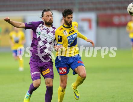 Fussball Sky Go Erste Liga. SK Austria Klagenfurt gegen St. Poelten.  Mattias Sereinig, (Klagenfurt), Daniel Lucas Segovia  (St. Poelten). Klagenfurt, am 10.5.2016.
Foto: Kuess
---
pressefotos, pressefotografie, kuess, qs, qspictures, sport, bild, bilder, bilddatenbank