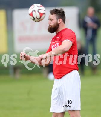 Fussball Kaerntner Liga. Kuehnsdorf gegen Gmuend. Udo Gasser (Gmuend). Kuehnsdorf, am 14.5.2016.
Foto: Kuess
---
pressefotos, pressefotografie, kuess, qs, qspictures, sport, bild, bilder, bilddatenbank