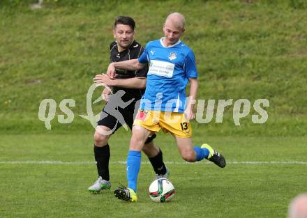 Fussball Kaerntner Liga. Koettmannsdorf gegen Bleiburg. Christian Sablatnig, (Koettmannsdorf), Dejan Verdel  (Bleiburg). Koettmannsdorf, am 15.5.2016.
Foto: Kuess
---
pressefotos, pressefotografie, kuess, qs, qspictures, sport, bild, bilder, bilddatenbank