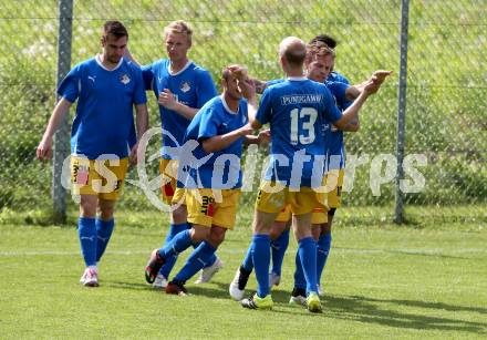 Fussball Kaerntner Liga. Koettmannsdorf gegen Bleiburg. Torjubel Bleiburg. Koettmannsdorf, am 15.5.2016.
Foto: Kuess
---
pressefotos, pressefotografie, kuess, qs, qspictures, sport, bild, bilder, bilddatenbank