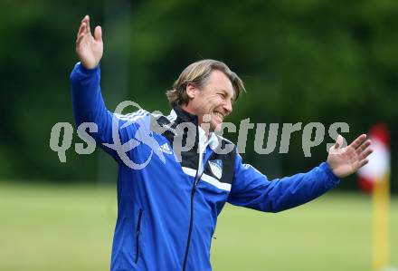 Fussball Kaerntner Liga. ATUS Ferlach gegen Treibach. Trainer Guido Frank (Treibach). Ferlach, am 20.5.2016.
Foto: Kuess
---
pressefotos, pressefotografie, kuess, qs, qspictures, sport, bild, bilder, bilddatenbank