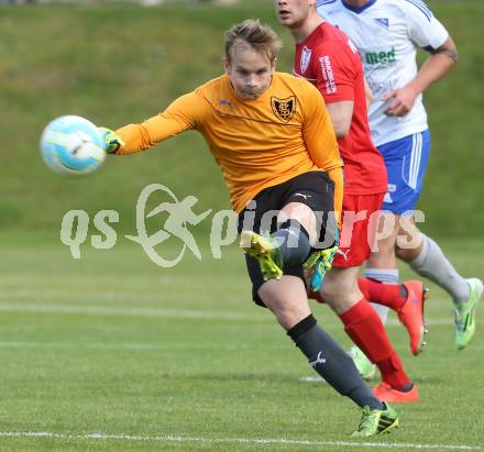 Fussball Kaerntner Liga. ATUS Ferlach gegen Treibach. Nico Kavelar (Ferlach). Ferlach, am 20.5.2016.
Foto: Kuess
---
pressefotos, pressefotografie, kuess, qs, qspictures, sport, bild, bilder, bilddatenbank