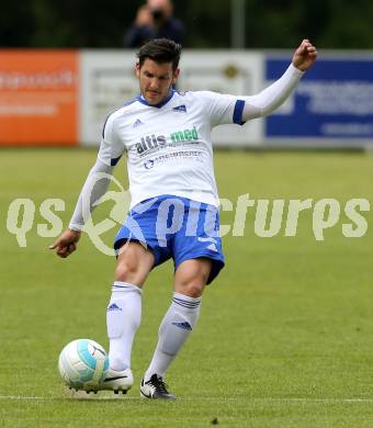 Fussball Kaerntner Liga. ATUS Ferlach gegen Treibach. Florian Philipp Wieser (Treibach). Ferlach, am 20.5.2016.
Foto: Kuess
---
pressefotos, pressefotografie, kuess, qs, qspictures, sport, bild, bilder, bilddatenbank