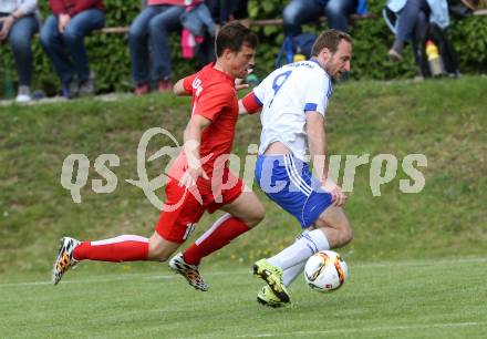 Fussball Kaerntner Liga. ATUS Ferlach gegen Treibach. Thomas Waldhauser,  (Ferlach), Arno Paul Kozelsky (Treibach). Ferlach, am 20.5.2016.
Foto: Kuess
---
pressefotos, pressefotografie, kuess, qs, qspictures, sport, bild, bilder, bilddatenbank