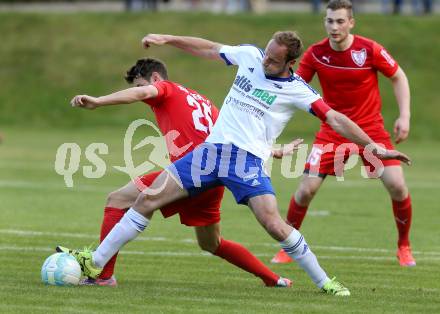 Fussball Kaerntner Liga. ATUS Ferlach gegen Treibach. Martin Sustersic,  (Ferlach), Arno Paul Kozelsky (Treibach). Ferlach, am 20.5.2016.
Foto: Kuess
---
pressefotos, pressefotografie, kuess, qs, qspictures, sport, bild, bilder, bilddatenbank