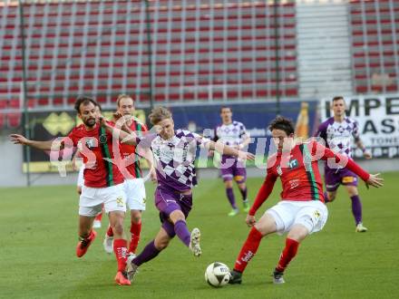 Fussball Sky Go Erste Liga. SK Austria Klagenfurt gegen FC Wacker Innsbruck. Matthias Koch,  (Klagenfurt), Armin Hamzic  (FC Wacker Innsbruck). Klagenfurt, am 20.5.2016.
Foto: Kuess
---
pressefotos, pressefotografie, kuess, qs, qspictures, sport, bild, bilder, bilddatenbank