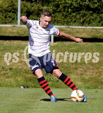 Fussball Unterliga Ost. Ludmannsdorf gegen Poggersdorf. Christian Fuiko (Poggersdorf). Ludmannsdorf, am 22.5.2016.
Foto: Kuess
---
pressefotos, pressefotografie, kuess, qs, qspictures, sport, bild, bilder, bilddatenbank