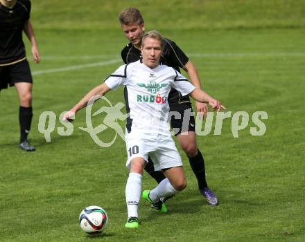 Fussball Kaerntner Liga. Koettmannsdorf gegen Voelkermarkt. Michael Jakopitsch, (Koettmannsdorf), Alexander Lessnigg (Voelkermarkt). Koettmannsdorf, am 26.5.2016.
Foto: Kuess
---
pressefotos, pressefotografie, kuess, qs, qspictures, sport, bild, bilder, bilddatenbank