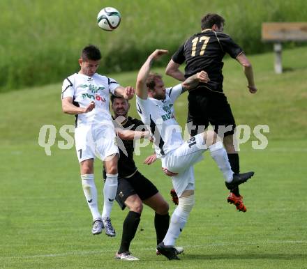 Fussball Kaerntner Liga. Koettmannsdorf gegen Voelkermarkt. Daniel Globotschnig, Stephan Borovnik,  (Koettmannsdorf), Hrvoje Jakovljevic, Christopher Sauerschnig (Voelkermarkt). Koettmannsdorf, am 26.5.2016.
Foto: Kuess
---
pressefotos, pressefotografie, kuess, qs, qspictures, sport, bild, bilder, bilddatenbank