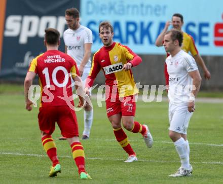 Fussball Kaerntner Liga. ATSV Wolfsberg gegen ATUS Ferlach. Torjubel Miha Robic (Wolfsberg). Wolfsberg, am 25.5.2016.
Foto: Kuess
---
pressefotos, pressefotografie, kuess, qs, qspictures, sport, bild, bilder, bilddatenbank