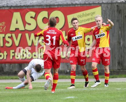 Fussball Kaerntner Liga. ATSV Wolfsberg gegen ATUS Ferlach. Torjubel Marcel Hober, Marcel Maximilian Stoni, Miha Robic (Wolfsberg). Wolfsberg, am 25.5.2016.
Foto: Kuess
---
pressefotos, pressefotografie, kuess, qs, qspictures, sport, bild, bilder, bilddatenbank