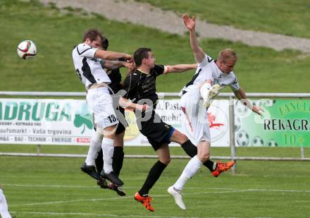 Fussball Kaerntner Liga. Koettmannsdorf gegen Voelkermarkt. Christian Hutter, (Koettmannsdorf), Christopher Sauerschnig, Matthias Maierhofer  (Voelkermarkt). Koettmannsdorf, am 26.5.2016.
Foto: Kuess
---
pressefotos, pressefotografie, kuess, qs, qspictures, sport, bild, bilder, bilddatenbank