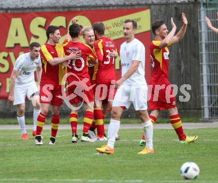 Fussball Kaerntner Liga. ATSV Wolfsberg gegen ATUS Ferlach. Torjubel Wolfsberg. Wolfsberg, am 25.5.2016.
Foto: Kuess
---
pressefotos, pressefotografie, kuess, qs, qspictures, sport, bild, bilder, bilddatenbank