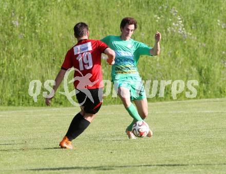 Fussball. Kaerntner Liga. Maria Saal gegen Lendorf. Marco Mueller (Maria Saal), Christian Kautz (Lendorf). Maria Saal, 28.5.2016.
Foto: Kuess
---
pressefotos, pressefotografie, kuess, qs, qspictures, sport, bild, bilder, bilddatenbank