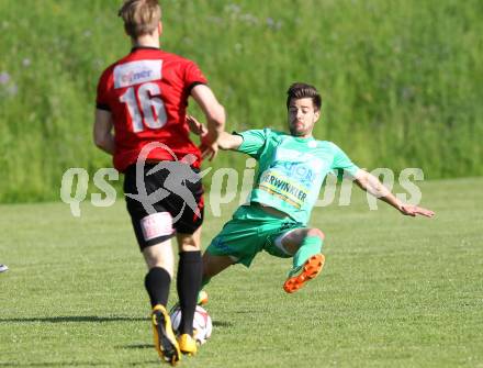 Fussball. Kaerntner Liga. Maria Saal gegen Lendorf. Nikolai Michael Kremer (Maria Saal), Florian Sixt (Lendorf). Maria Saal, 28.5.2016.
Foto: Kuess
---
pressefotos, pressefotografie, kuess, qs, qspictures, sport, bild, bilder, bilddatenbank