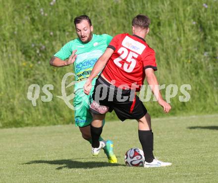 Fussball. Kaerntner Liga. Maria Saal gegen Lendorf. Johannes Georg Zebedin (Maria Saal), Andreas Marco Allmayer (Lendorf). Maria Saal, 28.5.2016.
Foto: Kuess
---
pressefotos, pressefotografie, kuess, qs, qspictures, sport, bild, bilder, bilddatenbank