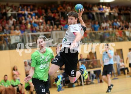 Handball Bundesliga. SC Ferlach gegen HSG Holding Graz. Leander Krobath (Ferlach), Florian Helmut Spendier (Graz). Ferlach, am 29.5.2016.
Foto: Kuess
---
pressefotos, pressefotografie, kuess, qs, qspictures, sport, bild, bilder, bilddatenbank