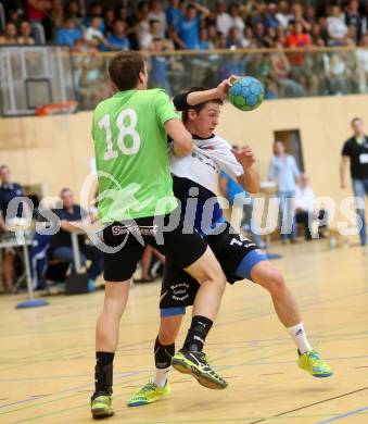 Handball Bundesliga. SC Ferlach gegen HSG Holding Graz. Mathias Rath,  (Ferlach), Florian Helmut Spendier (Graz). Ferlach, am 29.5.2016.
Foto: Kuess
---
pressefotos, pressefotografie, kuess, qs, qspictures, sport, bild, bilder, bilddatenbank