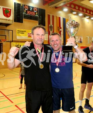 Handball Bundesliga. SC Ferlach gegen HSG Holding Graz. Jubel Trainer Iva Vajdl, Co-Trainer Wolfgang Wischounig (Ferlach). Ferlach, am 29.5.2016.
Foto: Kuess
---
pressefotos, pressefotografie, kuess, qs, qspictures, sport, bild, bilder, bilddatenbank