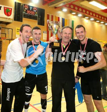 Handball Bundesliga. SC Ferlach gegen HSG Holding Graz. Jubel Domen Oslovnik, Izudin Mujanovic, Trainer Ivan Vajdl, Dean Pomorisac (Ferlach). Ferlach, am 29.5.2016.
Foto: Kuess
---
pressefotos, pressefotografie, kuess, qs, qspictures, sport, bild, bilder, bilddatenbank