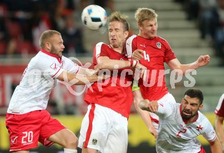 Fussball Laenderspiel Oesterreich gegen Malta. Marc Janko, Martin Hinteregger, (Oesterreich), Clifford Baldacchino, Zach Muscat  (Malta). Woerthersee Stadion KLagenfurt, am 31.5.2016.
Foto: Kuess
---
pressefotos, pressefotografie, kuess, qs, qspictures, sport, bild, bilder, bilddatenbank