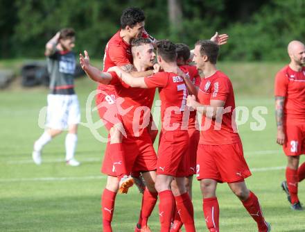 Fussball Kaerntner Liga. ATUS Ferlach gegen Feldkirchen. Torjubel Martin Posratschnig (Ferlach). Ferlach, am 4.6.2016.
Foto: Kuess
---
pressefotos, pressefotografie, kuess, qs, qspictures, sport, bild, bilder, bilddatenbank