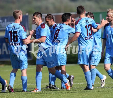 Fussball Unterliga Ost. Woelfnitz gegen Ludmannsdorf. Torjubel (Woelfnitz). Woelfnitz, am 28.5.2016.
Foto: Kuess
---
pressefotos, pressefotografie, kuess, qs, qspictures, sport, bild, bilder, bilddatenbank