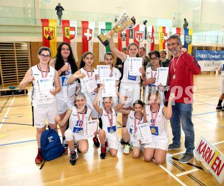 Basketball. Schuelerliga. Sieger NMS Wolfsberg. Villach, 28.4.2016.
Foto: Kuess
---
pressefotos, pressefotografie, kuess, qs, qspictures, sport, bild, bilder, bilddatenbank