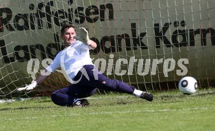 Fussball Unterliga Ost. Woelfnitz gegen Ludmannsdorf. Luka Smokovic (Ludmannsdorf). Woelfnitz, am 28.5.2016.
Foto: Kuess
---
pressefotos, pressefotografie, kuess, qs, qspictures, sport, bild, bilder, bilddatenbank