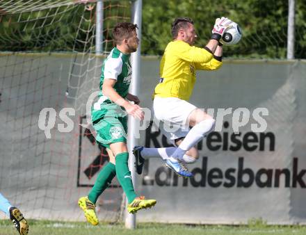 Fussball Unterliga Ost. Woelfnitz gegen Ludmannsdorf. Manuel Pirmann, (Woelfnitz), Marcel Quantschnig (Ludmannsdorf). Woelfnitz, am 28.5.2016.
Foto: Kuess
---
pressefotos, pressefotografie, kuess, qs, qspictures, sport, bild, bilder, bilddatenbank