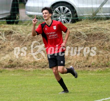 Fussball Kaerntner Liga. Maria Saal gegen Globasnitz. Torjubel Naim Bejaoui (Maria Saal). Maria Saal, am 11.6.2016.
Foto: Kuess
---
pressefotos, pressefotografie, kuess, qs, qspictures, sport, bild, bilder, bilddatenbank