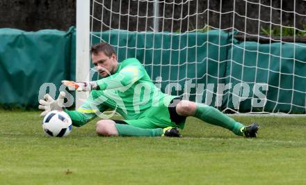 Fussball KFV Cup. Finale. St. Jakob im Rosental gegen Treibach. Christian Michor  (St. Jakob). St. Jakob, am 15.6.2016.
Foto: Kuess
---
pressefotos, pressefotografie, kuess, qs, qspictures, sport, bild, bilder, bilddatenbank