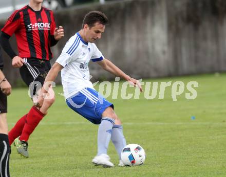 Fussball KFV Cup. Finale. St. Jakob im Rosental gegen Treibach. Andreas Wolfger (Treibach). St. Jakob, am 15.6.2016.
Foto: Kuess
---
pressefotos, pressefotografie, kuess, qs, qspictures, sport, bild, bilder, bilddatenbank