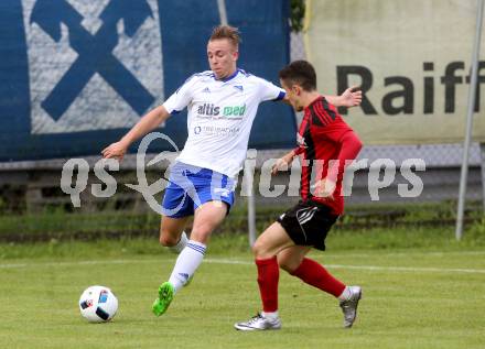 Fussball KFV Cup. Finale. St. Jakob im Rosental gegen Treibach. Marco Koller, (St. Jakob), Dominic Kahlhammer  (Treibach). St. Jakob, am 15.6.2016.
Foto: Kuess
---
pressefotos, pressefotografie, kuess, qs, qspictures, sport, bild, bilder, bilddatenbank