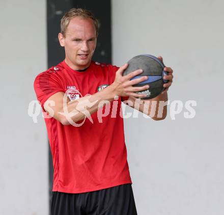 Fusball Bundesliga. Trainingsauftakt WAC.  Alexander Kofler. Wolfsberg, am 14.6.2016.
Foto: Kuess
---
pressefotos, pressefotografie, kuess, qs, qspictures, sport, bild, bilder, bilddatenbank