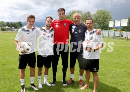 Fusball Bundesliga. Trainingsauftakt WAC.  Benjamin Rosenberger, Christian Klemm, Raphael Sallinger, Trainer Heimo Pfeifenberger, Daniel Offenbacher,. Wolfsberg, am 14.6.2016.
Foto: Kuess
---
pressefotos, pressefotografie, kuess, qs, qspictures, sport, bild, bilder, bilddatenbank