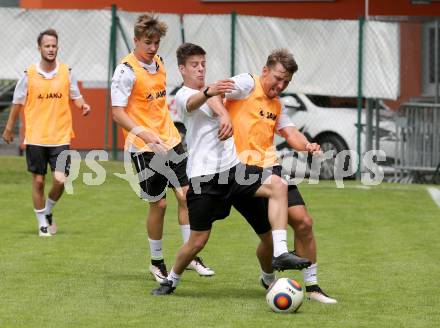 Fusball Bundesliga. Trainingsauftakt WAC.  Benjamin Rosenberger, Alexander Rannacher, Christopher Wernitznig. Wolfsberg, am 14.6.2016.
Foto: Kuess
---
pressefotos, pressefotografie, kuess, qs, qspictures, sport, bild, bilder, bilddatenbank