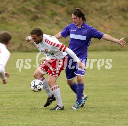 Fussball Unterliga Ost. POggersdorf gegen St. Michael/Bleiburg.  Mario Filippitsch, (Poggersdorf),  Guenther Feimuth (St. Michael). Poggersdorf, am 19.6.2016.
Foto: Kuess
---
pressefotos, pressefotografie, kuess, qs, qspictures, sport, bild, bilder, bilddatenbank