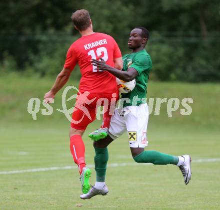 Fussball OEFB Cup. 1. Runde. ATUS Ferlach gegen Austria Lustenau. Alexander Krainer,  (Ferlach), Raphael Dwamena  (Lustenau). Ferlach, am 16.7.2016.
Foto: Kuess
---
pressefotos, pressefotografie, kuess, qs, qspictures, sport, bild, bilder, bilddatenbank