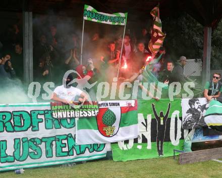 Fussball OEFB Cup. 1. Runde. ATUS Ferlach gegen Austria Lustenau. Fans (Lustenau). Ferlach, am 16.7.2016.
Foto: Kuess
---
pressefotos, pressefotografie, kuess, qs, qspictures, sport, bild, bilder, bilddatenbank