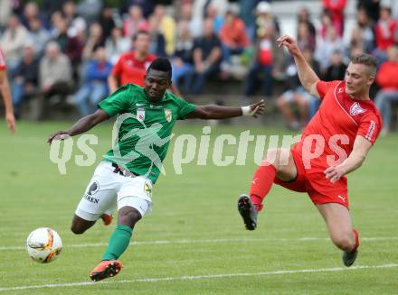 Fussball OEFB Cup. 1. Runde. ATUS Ferlach gegen Austria Lustenau. Martin Posratschnig,  (Ferlach), Jodel Dossou  (Lustenau). Ferlach, am 16.7.2016.
Foto: Kuess
---
pressefotos, pressefotografie, kuess, qs, qspictures, sport, bild, bilder, bilddatenbank