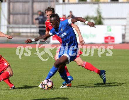 Fussball. Freundschaftsspiel. Udinese Calcio (IT) gegen Union Berlin (DE). Seko Fofana (Udinese Calcio),  Stephan Fuerstner (Union Berlin). Villach, 17.7.2016.
Foto: Kuess
---
pressefotos, pressefotografie, kuess, qs, qspictures, sport, bild, bilder, bilddatenbank