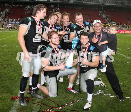 American Football. Austrian Bowl. Swarco Raiders Tirol gegen Giants. Jubel Tirol. Klagenfurt, am 23.7.2016.
Foto: Kuess
---
pressefotos, pressefotografie, kuess, qs, qspictures, sport, bild, bilder, bilddatenbank