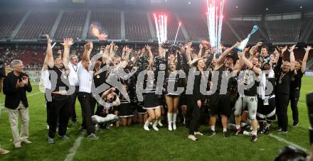 American Football. Austrian Bowl. Swarco Raiders Tirol gegen Giants. Jubel Tirol. Klagenfurt, am 23.7.2016.
Foto: Kuess
---
pressefotos, pressefotografie, kuess, qs, qspictures, sport, bild, bilder, bilddatenbank