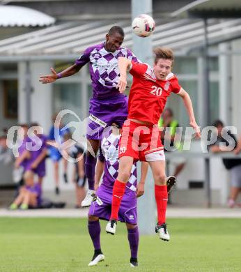 Fussball KFV Cup. KAC 1909 gegen SK Austria Klagenfurt. Maximilian Hubert Watscher,  (KAC), Karamoko Sogodogo (Austria Klagenfurt). Klagenfurt, am 26.7.2016.
Foto: Kuess
---
pressefotos, pressefotografie, kuess, qs, qspictures, sport, bild, bilder, bilddatenbank