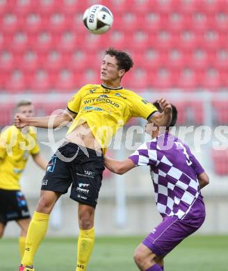 Fussball Regionalliga. SK Austria Klagenfurt gegen Allerheiligen. Ambrozije Soldo (Klagenfurt), Bastian Rupp (Allerheiligen). Klagenfurt, am 29.7.2016.
Foto: Kuess
---
pressefotos, pressefotografie, kuess, qs, qspictures, sport, bild, bilder, bilddatenbank