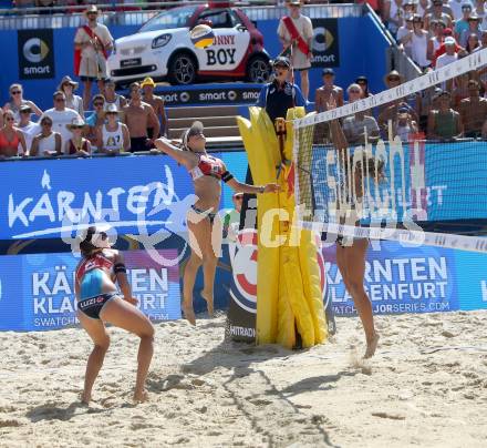 Beachvolleyball. Beach Volleyball Major Series. Nadine ZUMKEHR, Joana HEIDRICH (SUI). Klagenfurt, 30.7.2016.
Foto: Kuess

---
pressefotos, pressefotografie, kuess, qs, qspictures, sport, bild, bilder, bilddatenbank