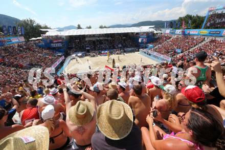 Beachvolleyball. Beach Volleyball Major Series.  Center Court, Fans. Klagenfurt, 30.7.2016.
Foto: Kuess
---
pressefotos, pressefotografie, kuess, qs, qspictures, sport, bild, bilder, bilddatenbank