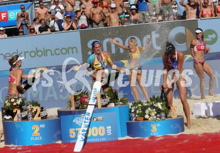 Beachvolleyball. Beach Volleyball Major Series. Nadine ZUMKEHR, Joana HEIDRICH (SUI), Laura LUDWIG,  Kira WALKENHORST (GER), Tanja HUEBERLI,  (SUI).  Klagenfurt, 30.7.2016.
Foto: Kuess


---
pressefotos, pressefotografie, kuess, qs, qspictures, sport, bild, bilder, bilddatenbank