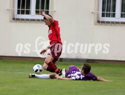 Fussball. Regionalliga. ATSV Wolfsberg gegen SK Austria Klagenfurt. Patrick Pfennich (Wolfsberg),  Julian Salentinig (Klagenfurt). Wolfsberg, 5.8.2016.
Foto: Kuess
---
pressefotos, pressefotografie, kuess, qs, qspictures, sport, bild, bilder, bilddatenbank